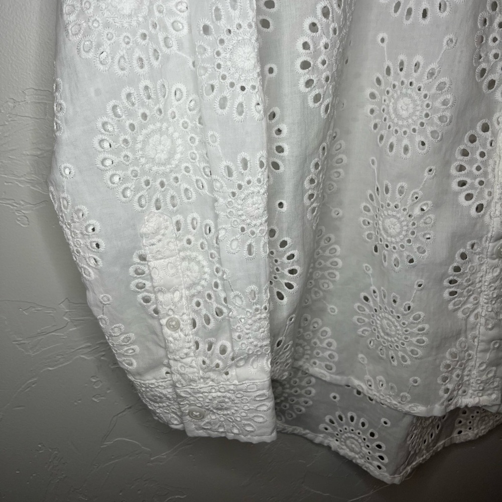 NWT ON 34th Bright White Eyelet Women's Casual Shirt Small - Picture 7 of 10